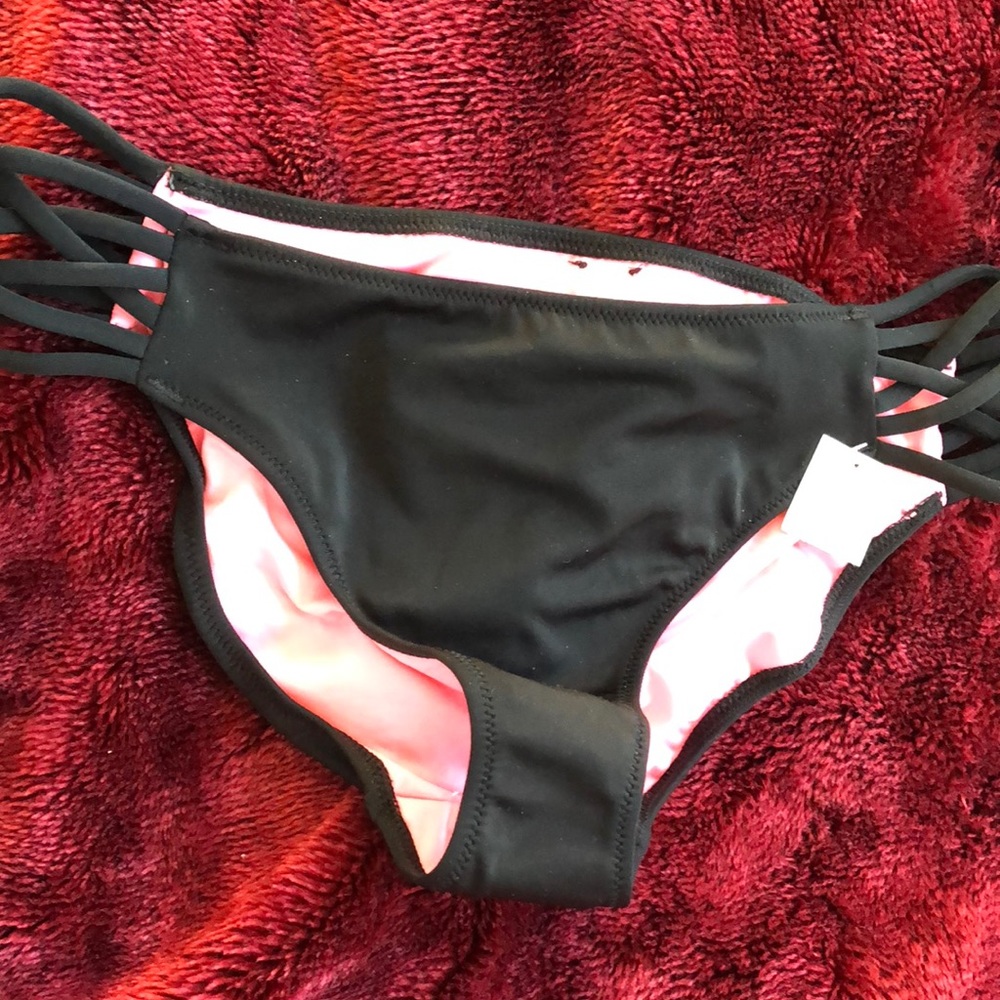 Bikini bottoms
